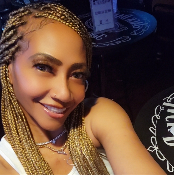 nicole90006